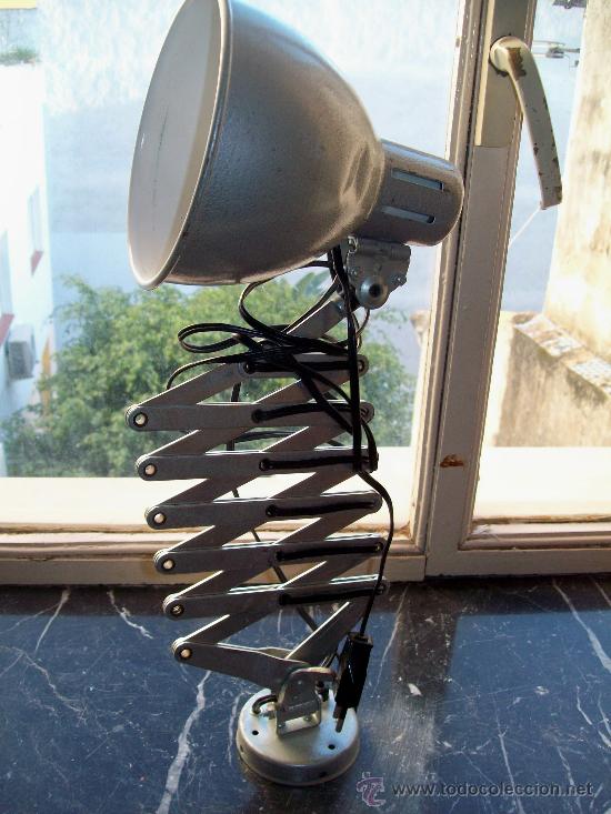 Vintage: L&Aacute;MPARA EXTENSIBLE DE USO INDUSTRIAL, A&Ntilde;OS 50 - Foto 1