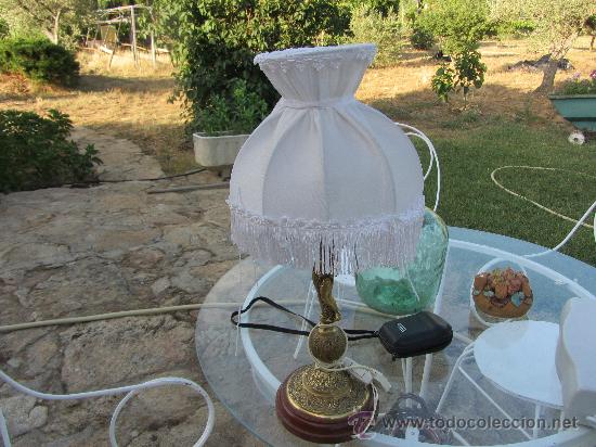 Vintage: ANTIGUA LAMPARA DE MESA EN BRONCE, 55 CMS (CON TULIPA) - Foto 1