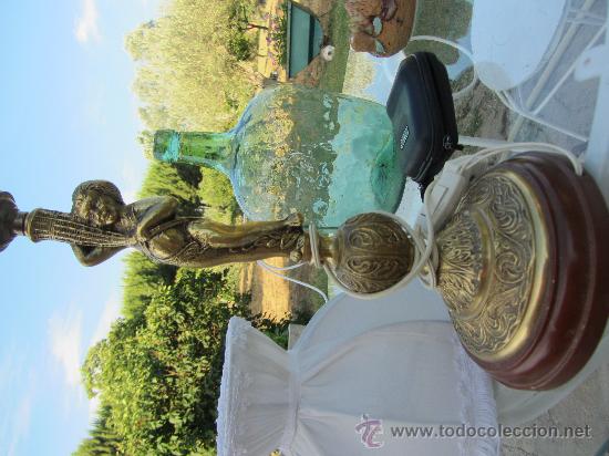 Vintage: ANTIGUA LAMPARA DE MESA EN BRONCE, 55 CMS (CON TULIPA) - Foto 2
