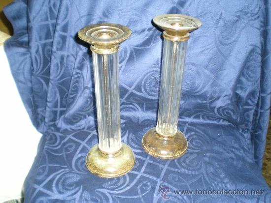 Vintage: PAREJA CANDELEROS HIERRO Y CRISTAL - Foto 1
