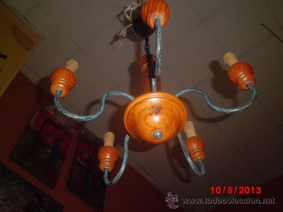 Vintage: LAMPARA DE TECHO  DE FORJA Y MADERA DE 5 BRAZOS - Foto 3