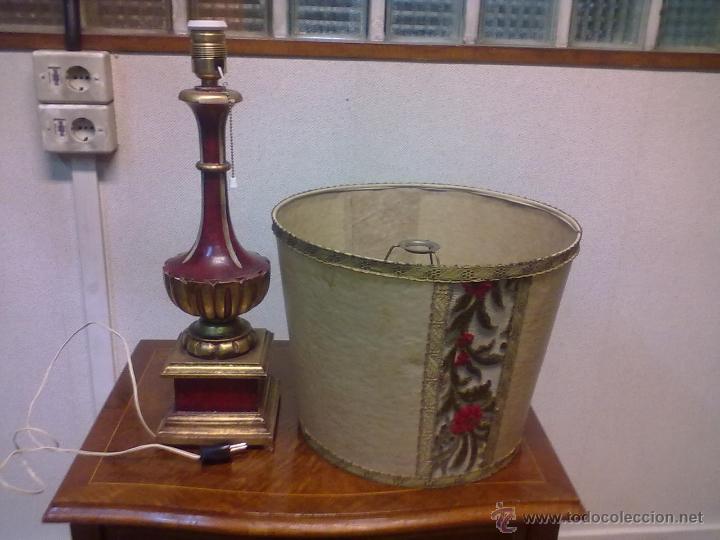 Vintage: LAMPARA SOBREMESA MADERA DORADA Y POLICROMADA - Foto 2