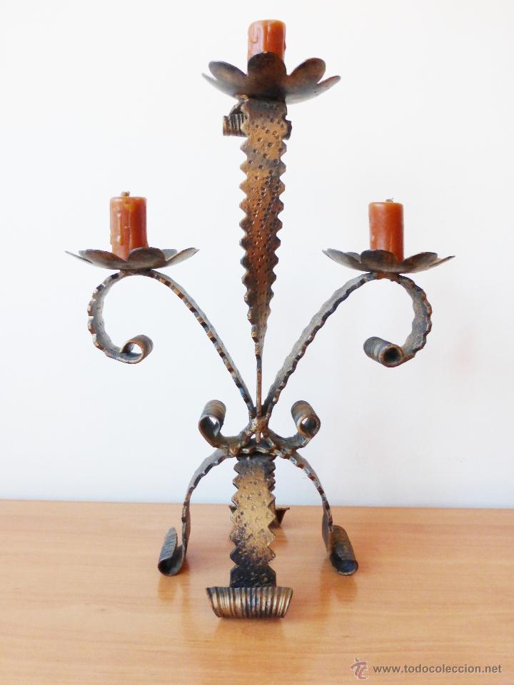 Vintage: CANDELABRO DE 3 BRAZOS EN FORJA. - Foto 1