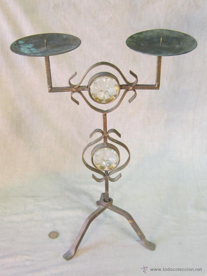 Vintage: CANDELABRO EN HIERRO DE FORJA CON CRISTALES - Foto 1