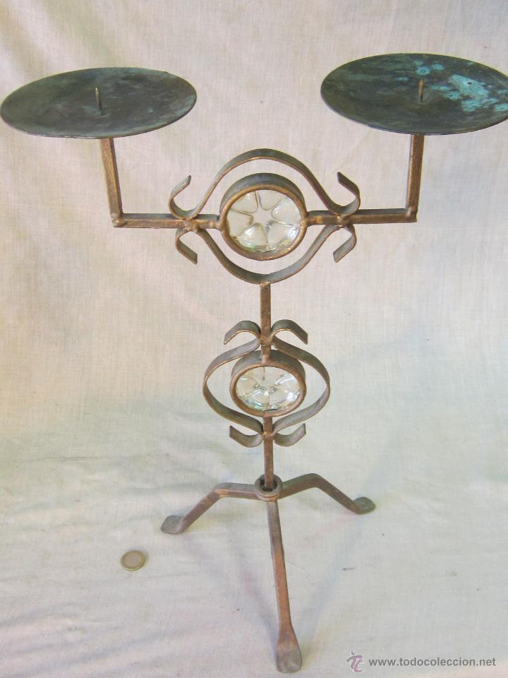 Vintage: CANDELABRO EN HIERRO DE FORJA CON CRISTALES - Foto 4