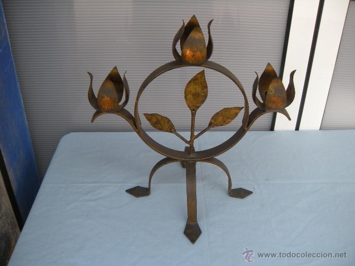 Vintage: CANDELABRO DE HIERRO FORJADO RETRO. - Foto 1