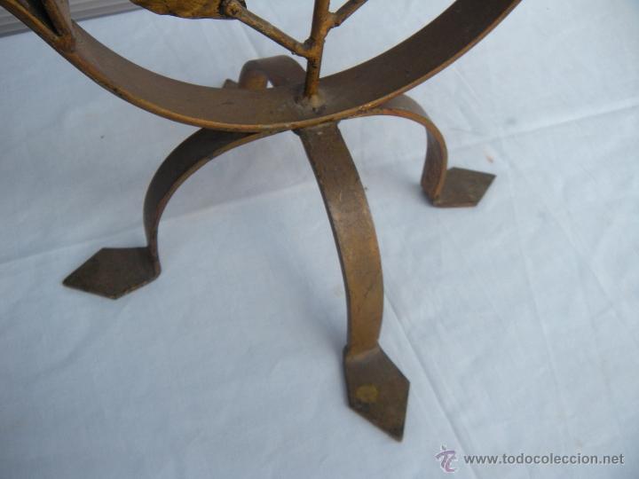 Vintage: CANDELABRO DE HIERRO FORJADO RETRO. - Foto 4