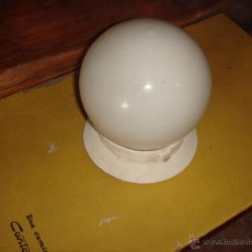 Vintage: ANTIGUA LAMPARA TULIPA CON SOPORTE DE PLASTICO DE LOS AÑOS 60. Lote 45401547