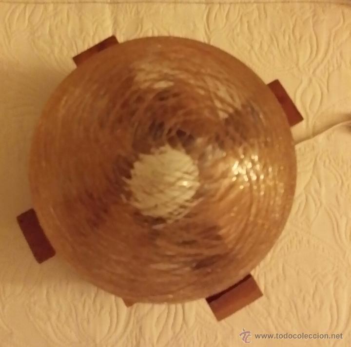 Vintage: L&aacute;mpara de madera y tulipa de cristal - Foto 4