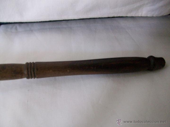 Vintage: ANTIGUO APAGAVELAS-DE BRONCE Y MADERA - Foto 3