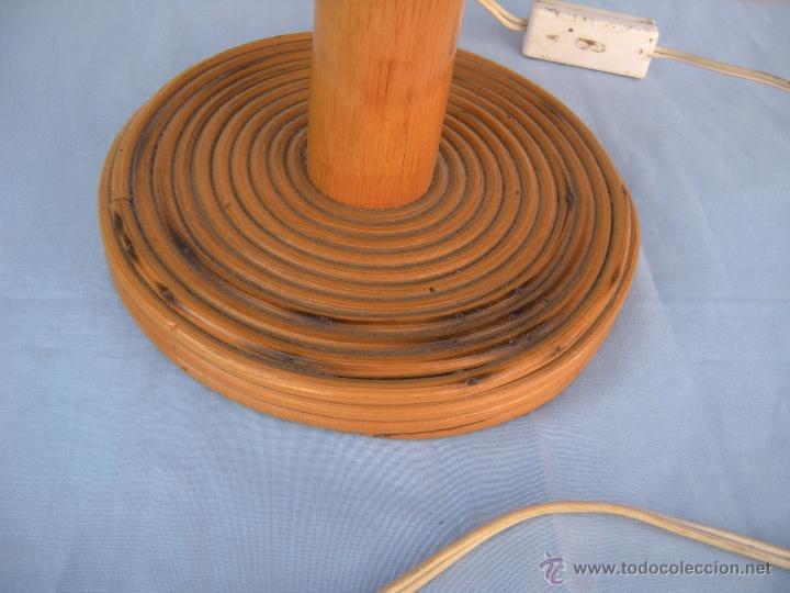 Vintage: L&Aacute;MPARA DE SOBREMESA CA&Ntilde;A RATTAN - Foto 2