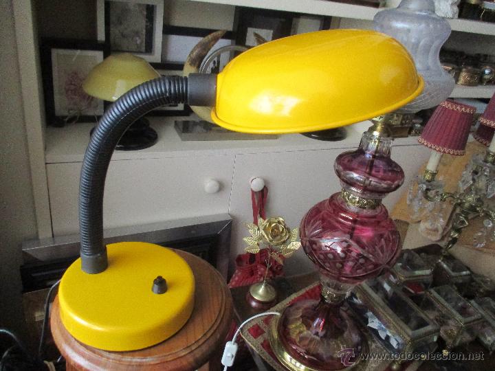 Vintage: FLEXO AMARILLO DE METAL A&Ntilde;OS 80 - Foto 1