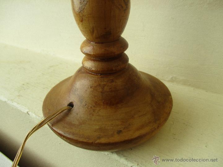 Vintage: PEQUE&Ntilde;A Y ANTIGUA L&Aacute;MPARA DE MADERA - Foto 5