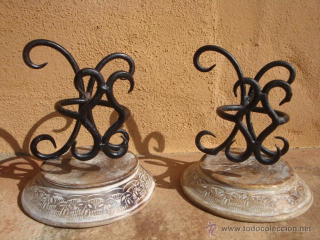 Vintage: 2 portavelas de madera y hierro - Foto 4