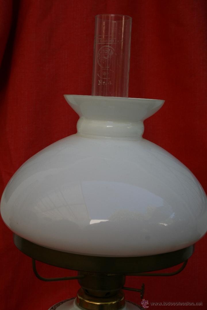 Vintage: ANTIGUO QUINQUE DE OPALINA BLANCO CON TULIPA - Foto 3