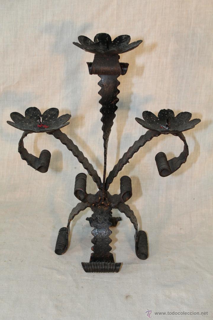 Vintage: CANDELABRO EN HIERRO DE FORJA - Foto 1