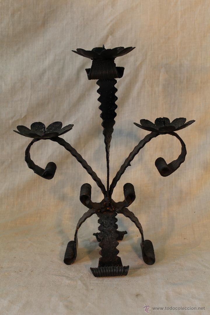 Vintage: CANDELABRO EN HIERRO DE FORJA - Foto 2
