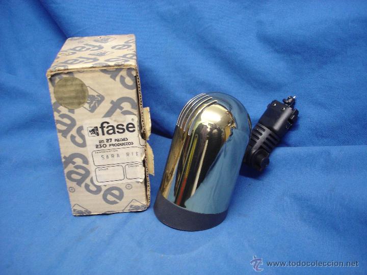 Vintage: FOCO CARRIL DE METAL DORADO Y PLASTICO - Foto 1