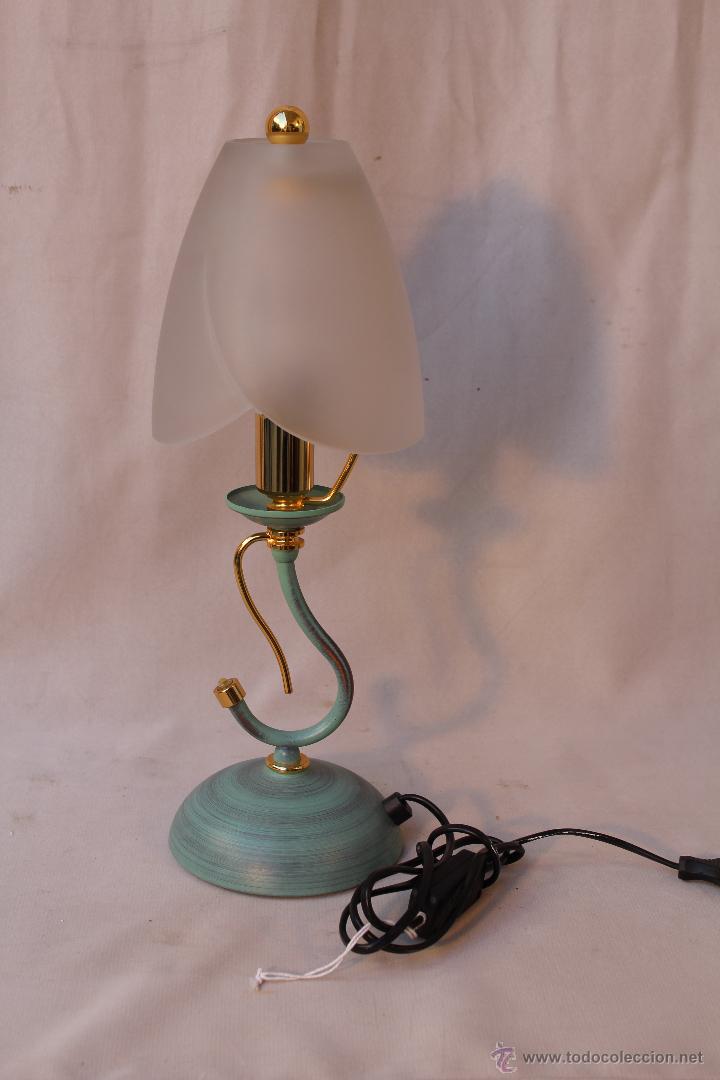 Vintage: lampara de sobremesa en metal y cristal - Foto 1