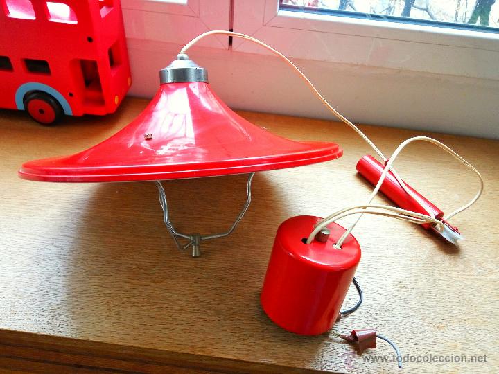 Vintage: Lampara de techo vintage, finales de los 60, España retro, acero lacado en rojo. - Foto 1 - 55044960