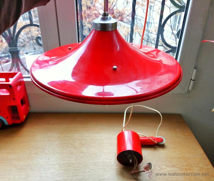 Vintage: Lampara de techo vintage, finales de los 60, España retro, acero lacado en rojo. - Foto 2 - 55044960