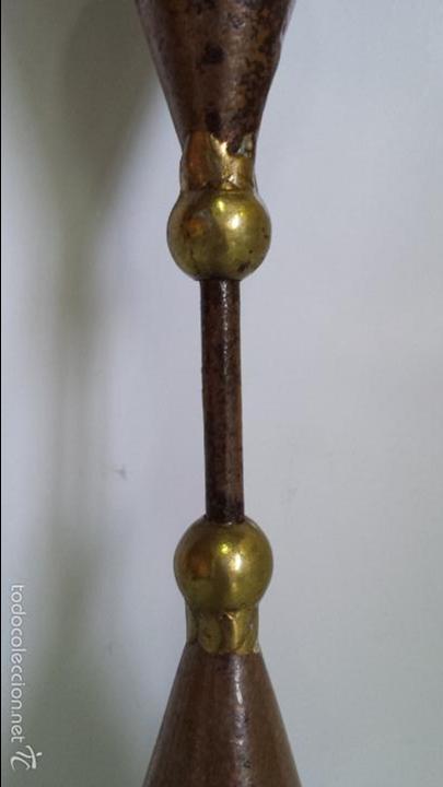 Vintage: PORTAVELA VINTAGE DE LAT&Oacute;N BRONCE - Foto 2