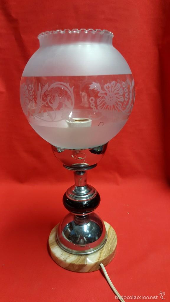 Vintage: L&aacute;mpara de sobremesa con globo de cristal. - Foto 1