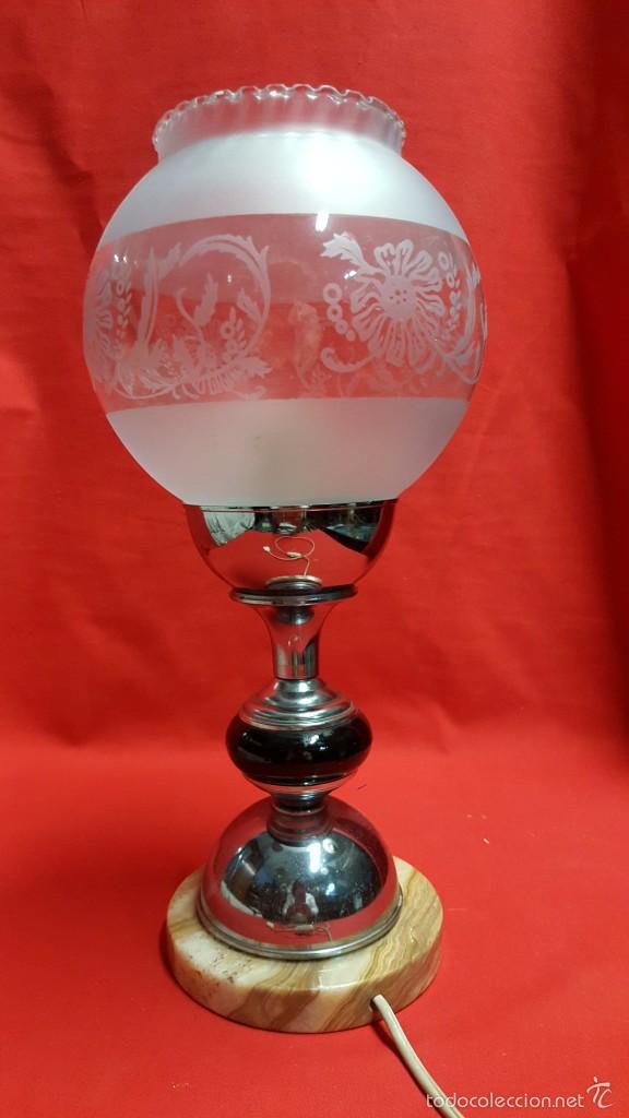 Vintage: L&aacute;mpara de sobremesa con globo de cristal. - Foto 2