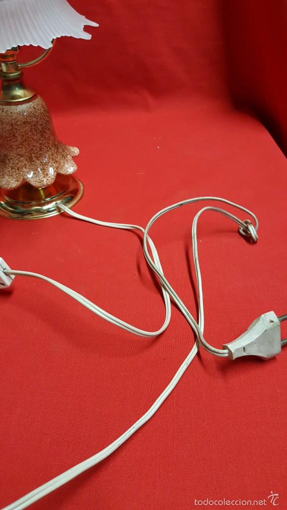Vintage: L&aacute;mpara de sobremesa en forma acampanada - Foto 3
