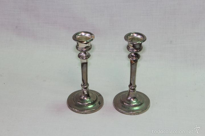 Vintage: pareja de candelabros en metal - Foto 2