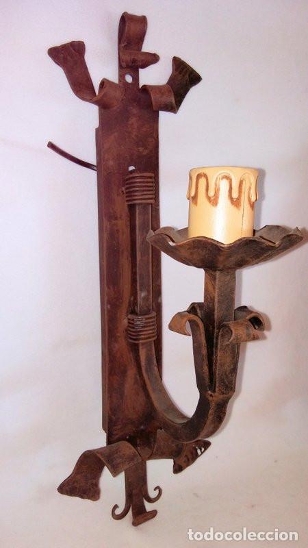 Vintage: PAREJA DE APLIQUES EN HIERRO. RUSTICOS Y DESIGUALES - Foto 3
