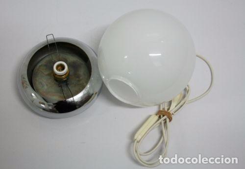 Vintage: L&aacute;mpara de mesa, cromada y opalina - Foto 4