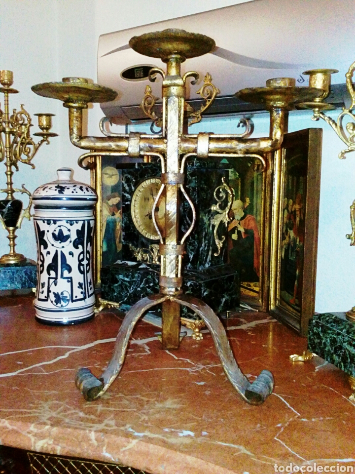 Vintage: Antiguo candelabro en forja dorada. A&ntilde;os 1950. - Foto 2