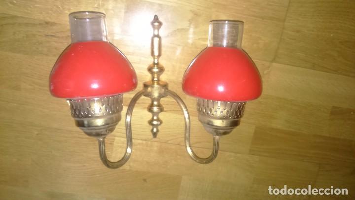Vintage: Lampara aplique con tulipas rojas. - Foto 1