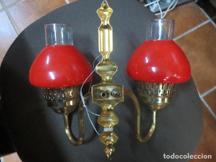 Vintage: Lampara aplique con tulipas rojas. - Foto 2