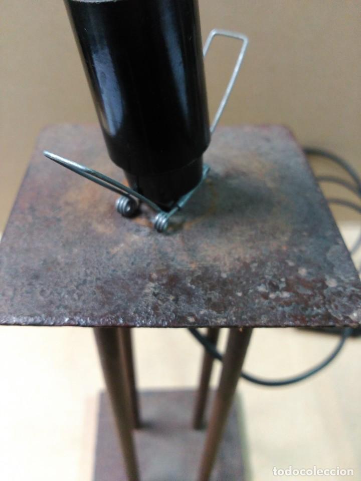 Vintage: Pie de lampara en hierro o acero corten - Foto 5