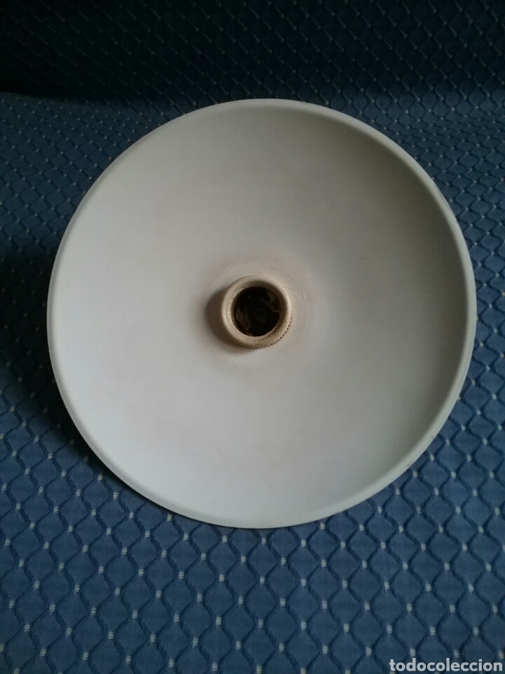 Vintage: Lampara de plastico duro, de los 70. - Foto 1