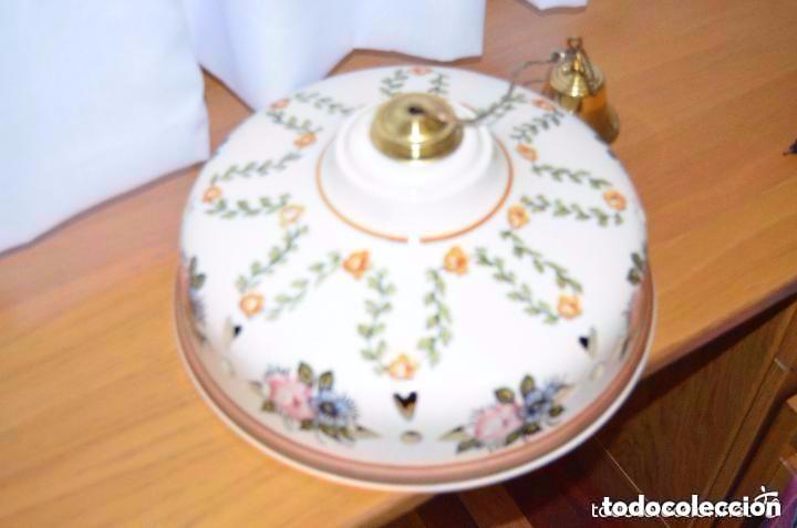 Vintage: Pantalla de l&aacute;mpara de porcelana - Foto 1
