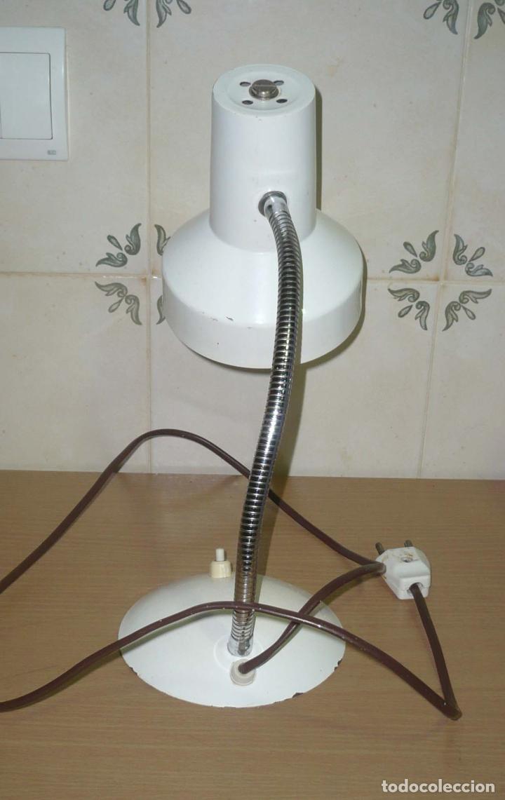 Vintage: Flexo en color blanco finales 60 - Foto 3