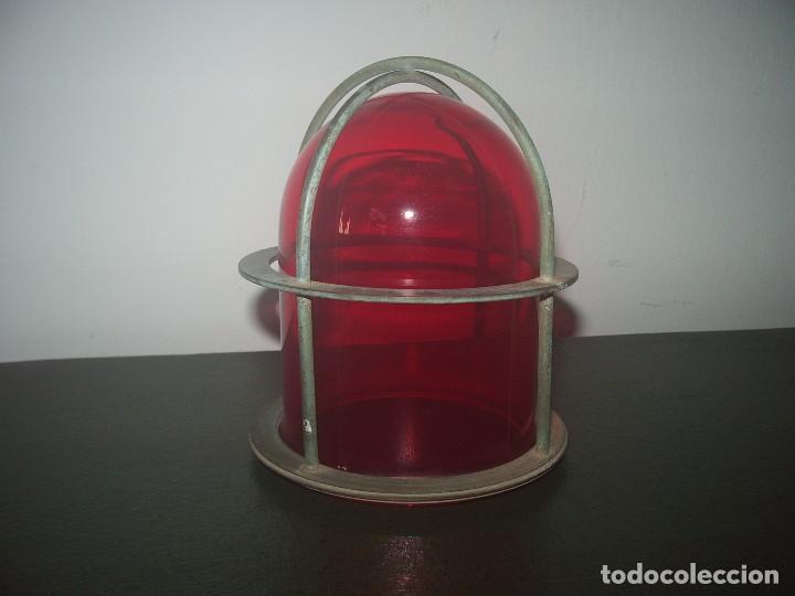 Vintage: TULIPA de CRISTAL Rojo, con Protecci&oacute;n. - Foto 1