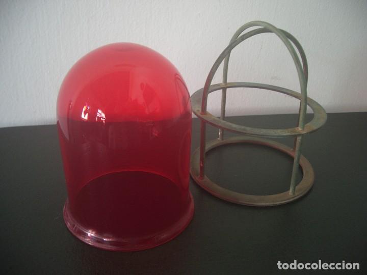 Vintage: TULIPA de CRISTAL Rojo, con Protecci&oacute;n. - Foto 2