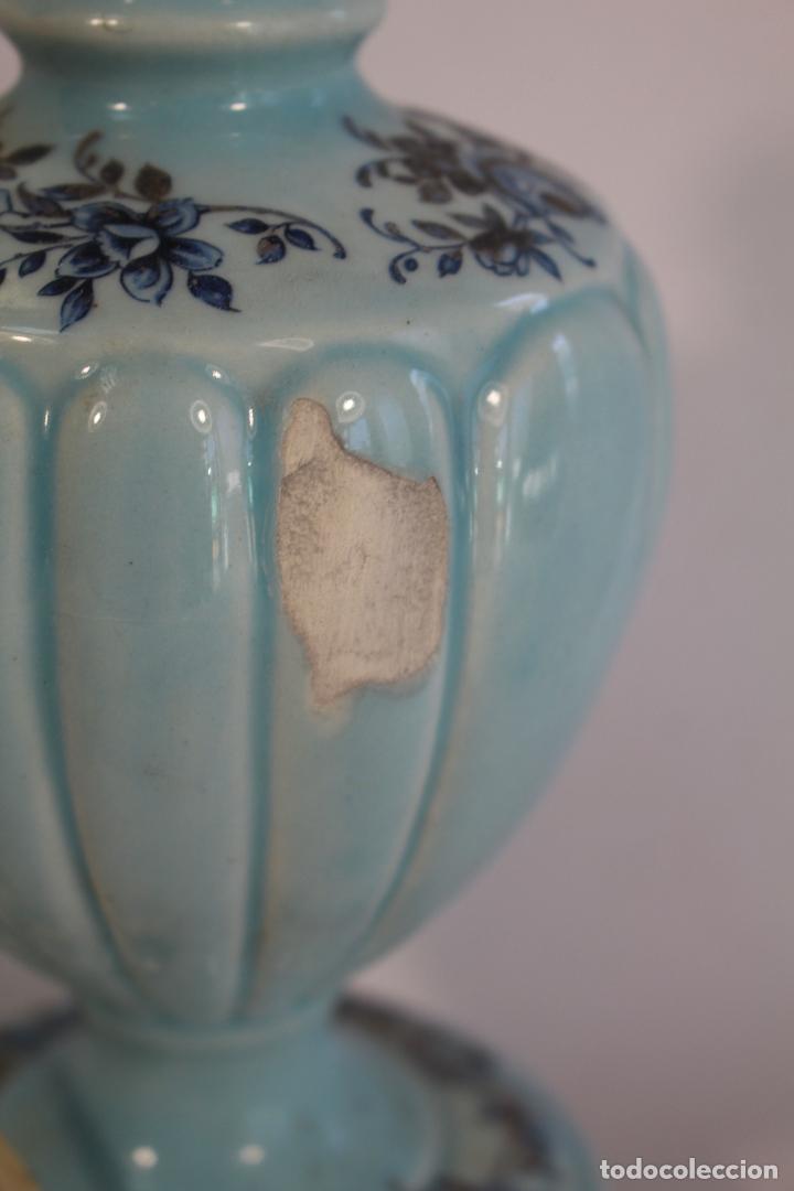 Vintage: Lampara de ceramica de Manises. Esmaltada en azul turquesa, - Foto 3