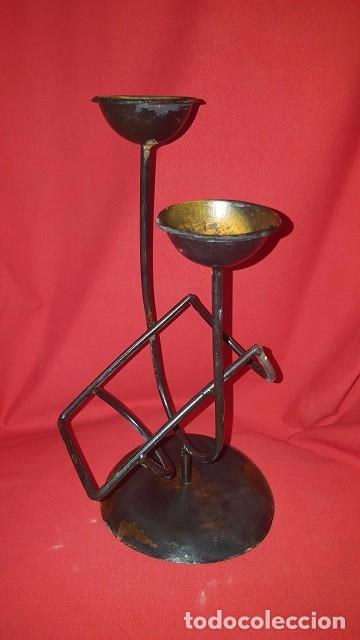 Vintage: Botellero con candelabros. Hierro oxidado. - Foto 1