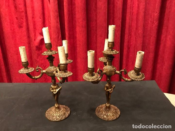 Vintage: Candelabros de bronce - Foto 1