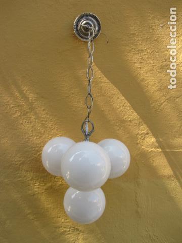 Vintage: Lampara de globos blancos. Funciona - Foto 1