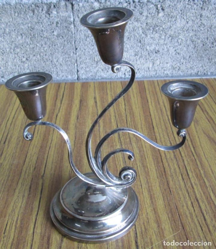 Vintage: CANDELABRO en la base tiene inscrito ALPACA - Foto 1