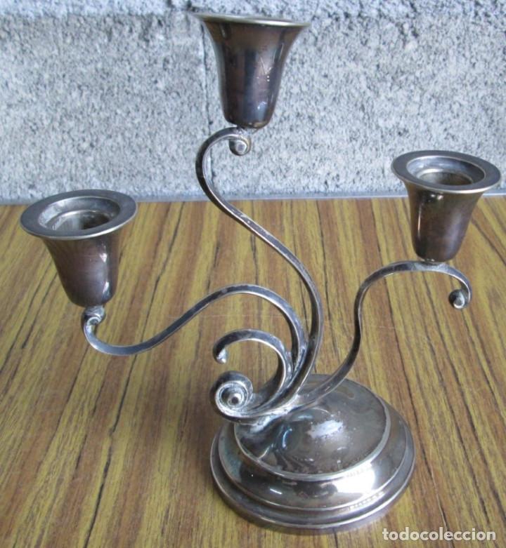 Vintage: CANDELABRO en la base tiene inscrito ALPACA - Foto 2
