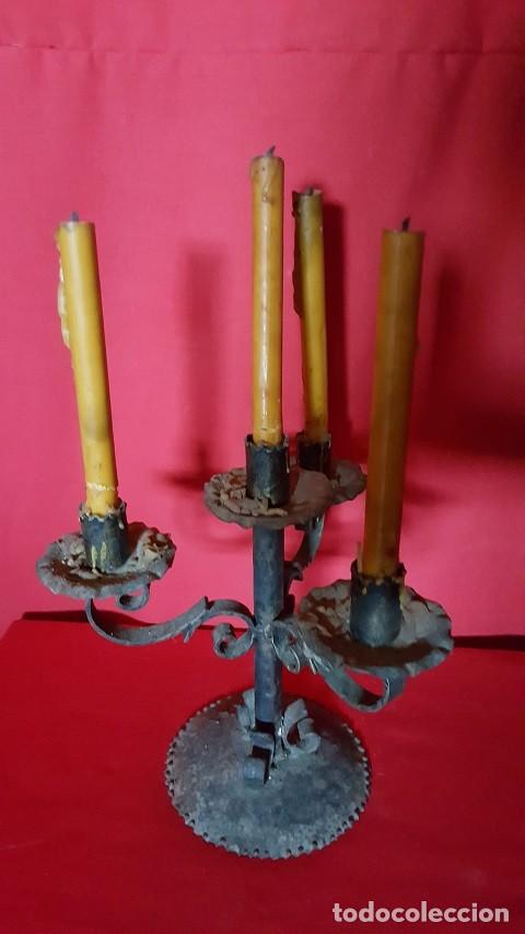 Vintage: Candelabro de metal de cinco brazos. - Foto 1