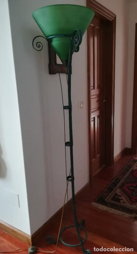 Vintage: L&aacute;mpara de pie. - Foto 2
