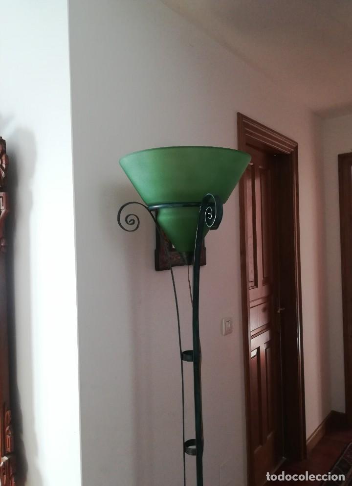 Vintage: L&aacute;mpara de pie. - Foto 3
